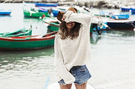 Open_Back_Knitwear-We_are_Knitters-Levis-Shorts-Isabel_Marant_Sandals-Outfit-Hat-Italy_Road_Trip-San_Vito-32