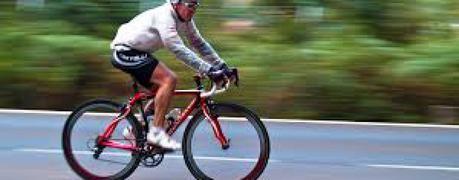 USO DEL CASCO EN EL CICLISMO