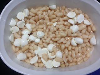 ENSALADA DE JUDIAS BLANCAS, SANDIA, TOMATITOS Y FRAMBUESAS