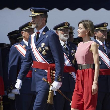 Dña. Letizia, todo glamour en la Academia de San Javier