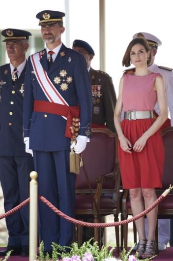 Dña. Letizia, todo glamour en la Academia de San Javier