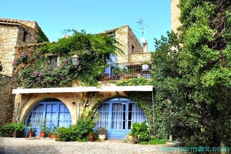 Pueblos medievales con encanto por los que perderse este verano 15 pueblos con encanto medieval peratallada baix empordà fujifilm x-e1