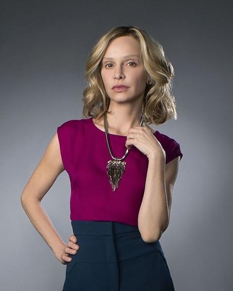 Calista Flockhart interpreta a Cat Grant.