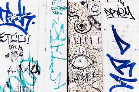 Suede_Dress-Louis_Vuitton_Red_Bag-Monogram.Isabel_Marant_Sandals-Outfit-Street_Style-Conversano-Italy_Road_Trip-12