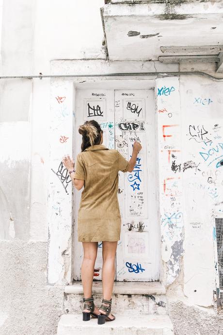 Suede_Dress-Louis_Vuitton_Red_Bag-Monogram.Isabel_Marant_Sandals-Outfit-Street_Style-Conversano-Italy_Road_Trip-2
