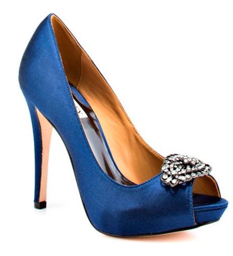 Zapato de color azul para novia de Badgley Mischka
