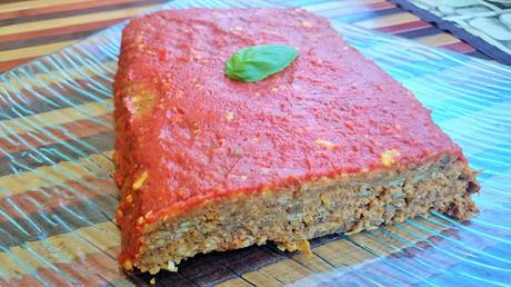 Pastel de lentejas y champiñones con glaseado de tomate