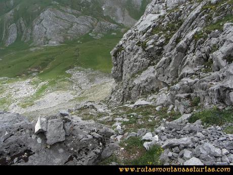 Ruta Peña Cerreos y Ubiña Pequeña: Descendiendo Peña Cerreos