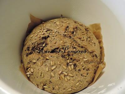 Pan integral de calabacin con semillas de amapola, sésamo, linaza y girasol.