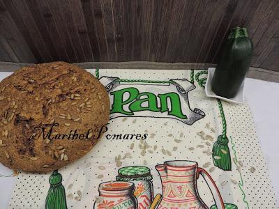 Pan integral de calabacin con semillas de amapola, sésamo, linaza y girasol.