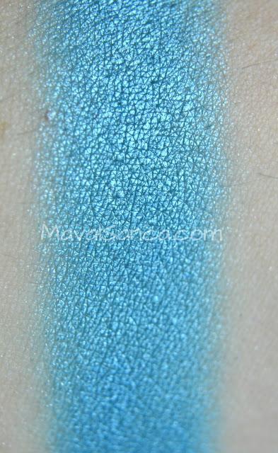 FREEDOM Makeup PRO 12 Chasing Rainbow Eyeshadow Palette FREEDOM Makeup PRO 12 Chasing Rainbow Eyeshadow Palette