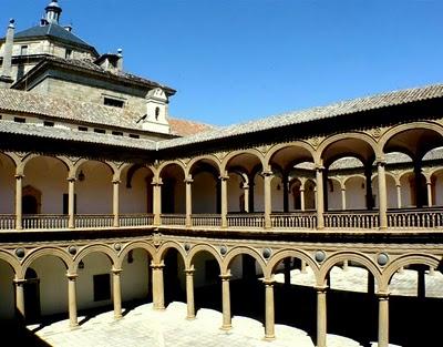 Una obra hospitalaria, un incumplimiento ruinoso, un expolio incivil  y un maravilloso contrato.