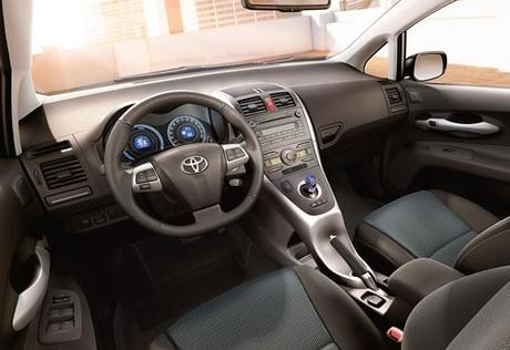 Toyota Auris Híbrido :: la alfombra mágica de Toyota