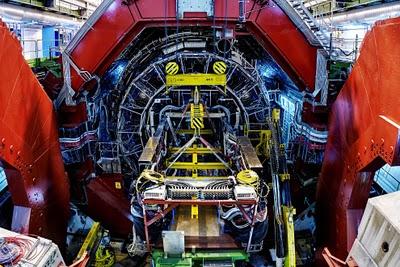 El Gran Colisionador de Hadrones (LHC) consigue crear “mini Big Bang”
