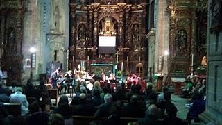 El hombre encuentra lo que busca