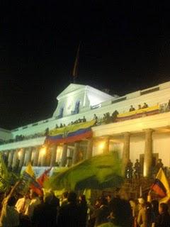 Autosecuestro en primera fila