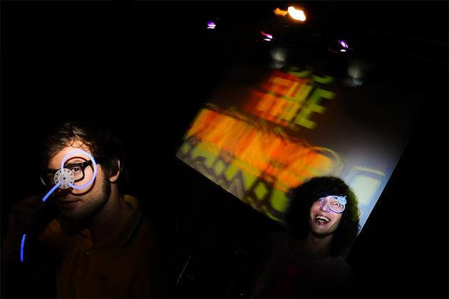 KIMBERLY i CLARK DJs amenizando el DO THE D.A.N.C.E.