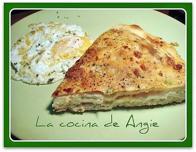 FOCACCIA AROMÁTICA CON MOZARELLA