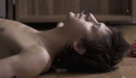 “Cruzando el límite”: Adolescentes desesperados “Cruzando el límite”: Adolescentes desesperados