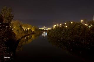 LA CIUDAD EN LA NOCHE