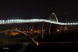 LA CIUDAD EN LA NOCHE