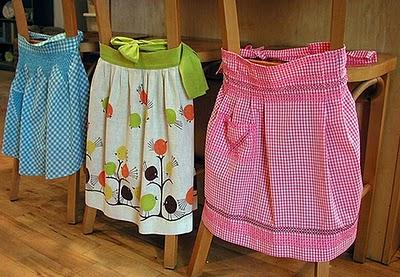 DECORAR SILLAS CON DELANTALES