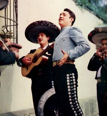 ¡Feliz Cumpleaños: México!