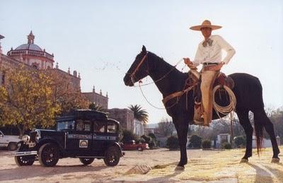 ¡Feliz Cumpleaños: México!
