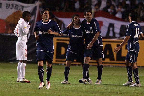 Independiente vive: cayó 3-2 ante la Liga pero sueña con la final