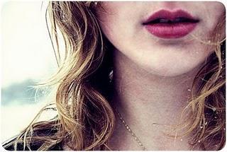 Los labios se le cortan por el frío