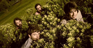 Un  Último Empujon Para Los Últimos Bañistas