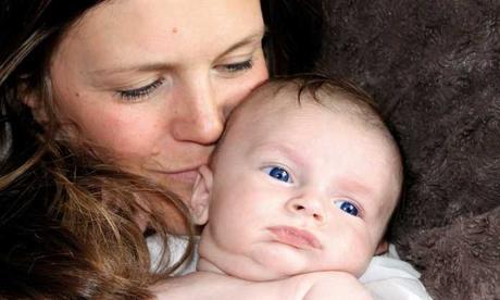 Contacto piel con piel, lactancia materna y vínculo maternofilial
