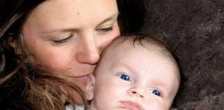 Contacto piel con piel, lactancia materna y vínculo maternofilial