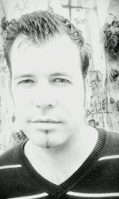 Reseña: Al Otro Lado del Cristal de Juan Manuel Peñate Rodríguez Reseña: Al Otro Lado del Cristal de Juan Manuel Peñate Rodríguez