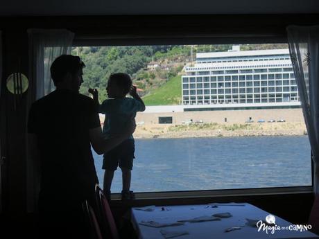 Navegación por el río Douro y la sensación de pasar una esclusa IMG_0157