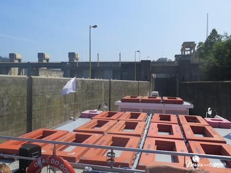 Navegación por el río Douro y la sensación de pasar una esclusa IMG_0066