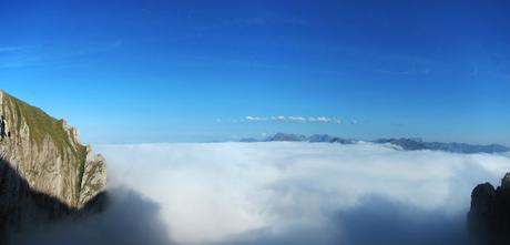 REFUGIO COLLADO JERMOSO DESDE PANDETRAVE REFUGIO COLLADO JERMOSO DESDE PANDETRAVE