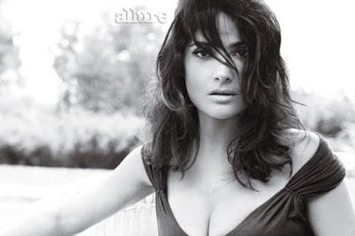 Salma Hayek  aparece  en topless en Allure