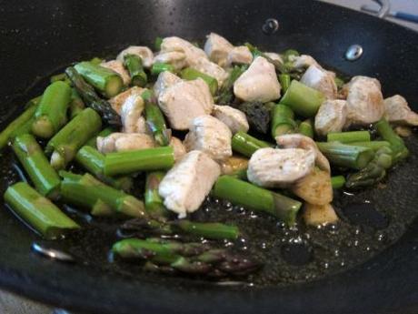 arroz-con-esparragos-setas-y-pollo