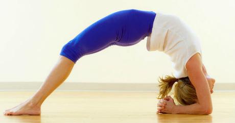 Adelgaza Realizando Ejercicios de Yoga para Principiantes Super Efectivos!