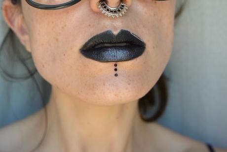 My Lippies: Black Glitter Lips // Morritos: Negro Brillante