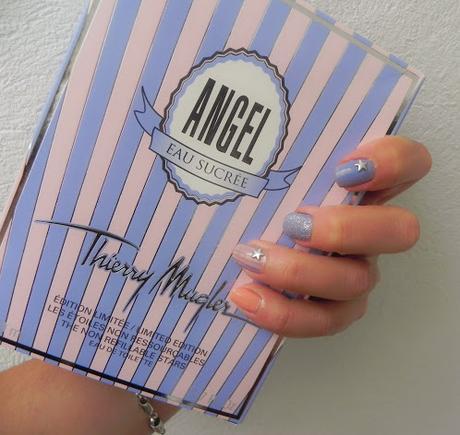 Uno de mis perfumes favoritos del momento...me inspira una manicura