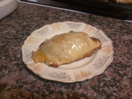 Paquetito de pollo y salsa blanca