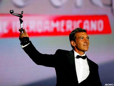 El aplaudido discurso de Antonio Banderas en los Premios Platino