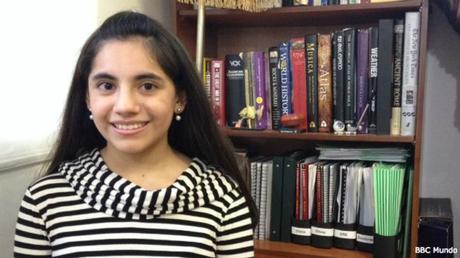 Dafne Almazán, la niña que será la psicóloga más joven del mundo