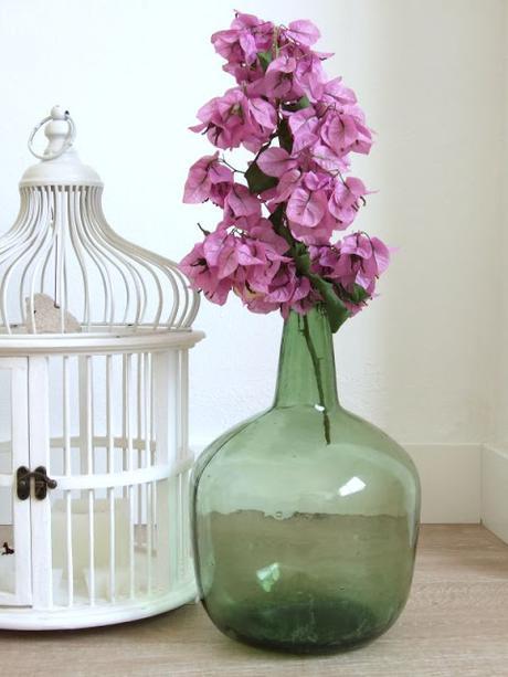 Regalos que hacen los contenedores y cómo limpiar una damajuana