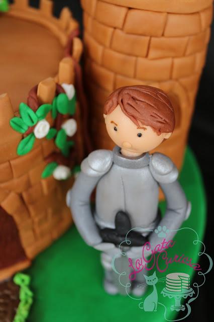 TARTA FONDANT CASTILLO PARA SIR JOSE & LADY TAMARA