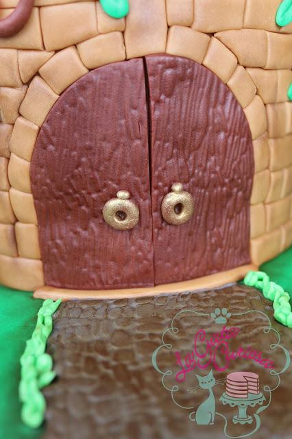 TARTA FONDANT CASTILLO PARA SIR JOSE & LADY TAMARA