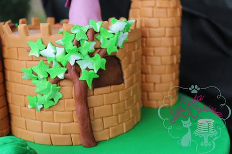 TARTA FONDANT CASTILLO PARA SIR JOSE & LADY TAMARA