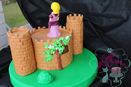 TARTA FONDANT CASTILLO PARA SIR JOSE & LADY TAMARA
